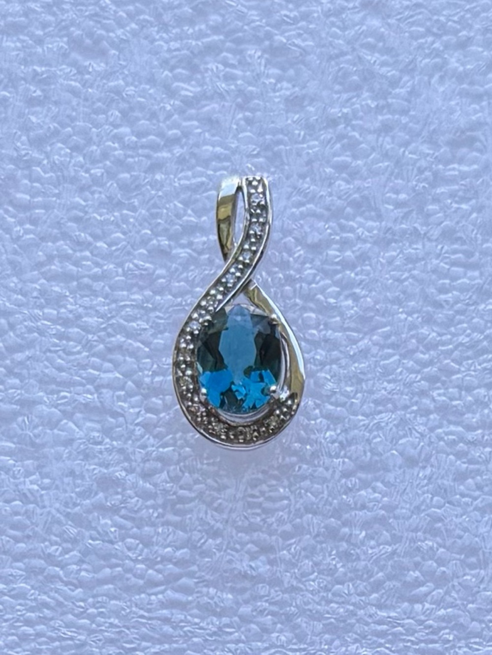 London Blue Topaz and Diamond Pendant in 14K White Gold - Excellent Condition